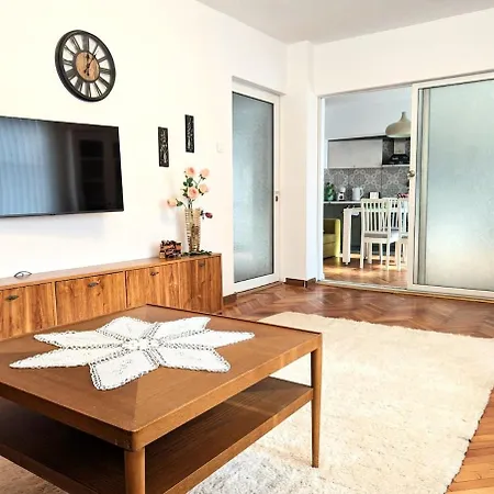 Seaside Luxury Apartment Warna